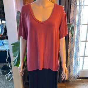 Women's V-Neck Top in Pink